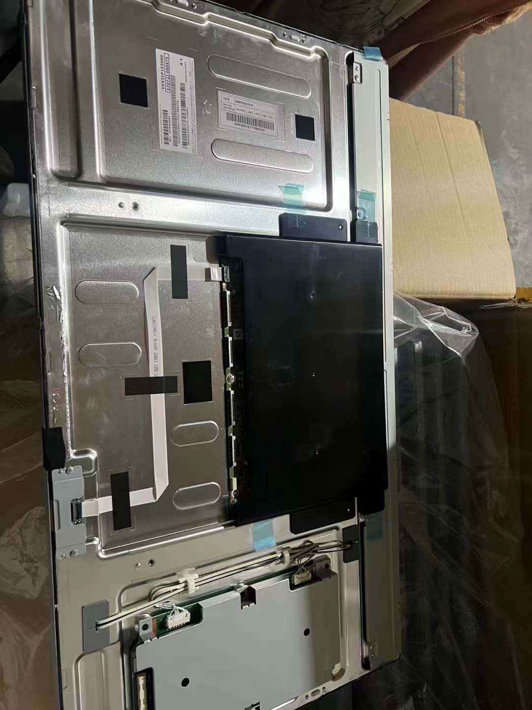 Original VVX31P153H00 Panasonic Screen 31" 4096*2160 VVX31P153H00 Display
